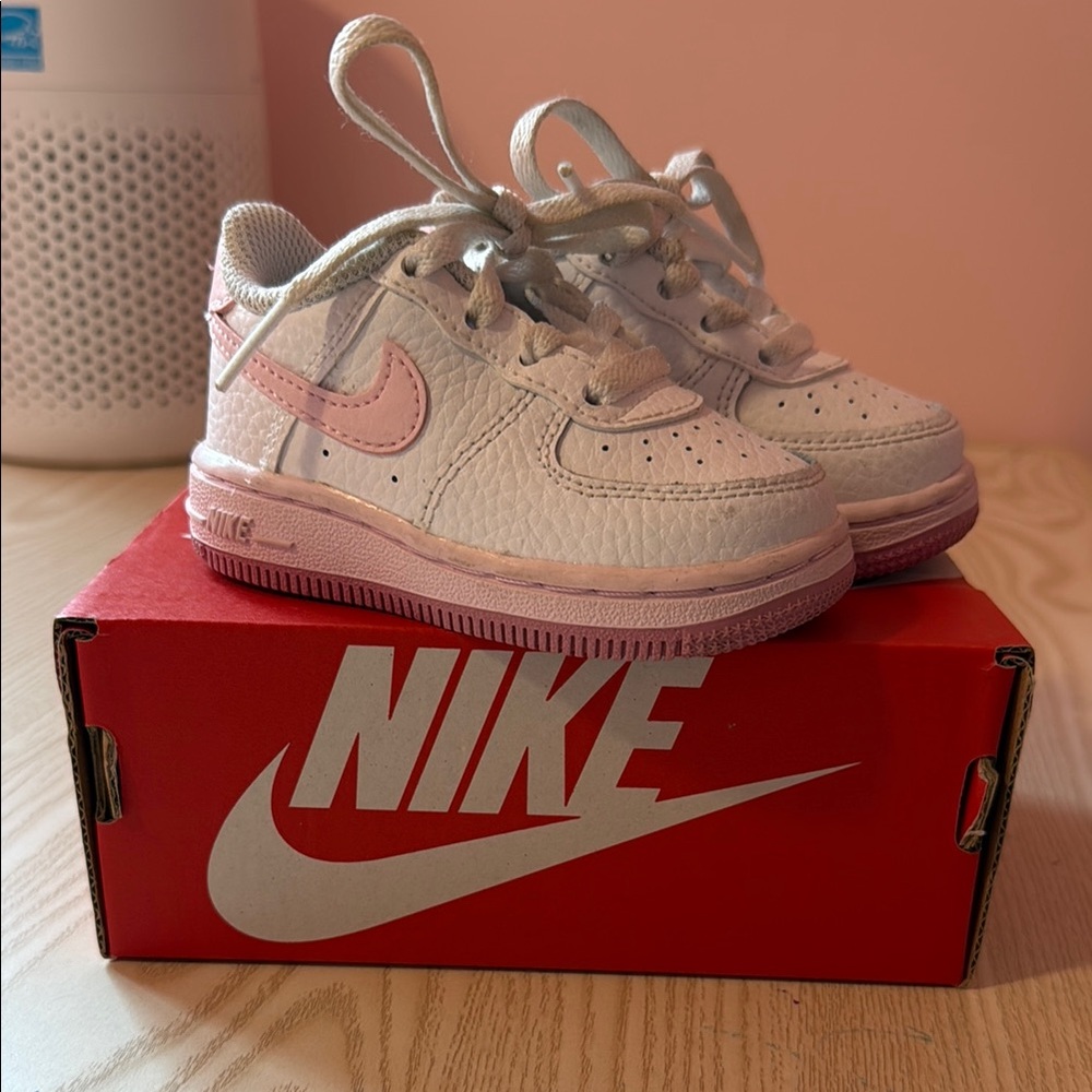 Nike Kids Shoes - White and Pink